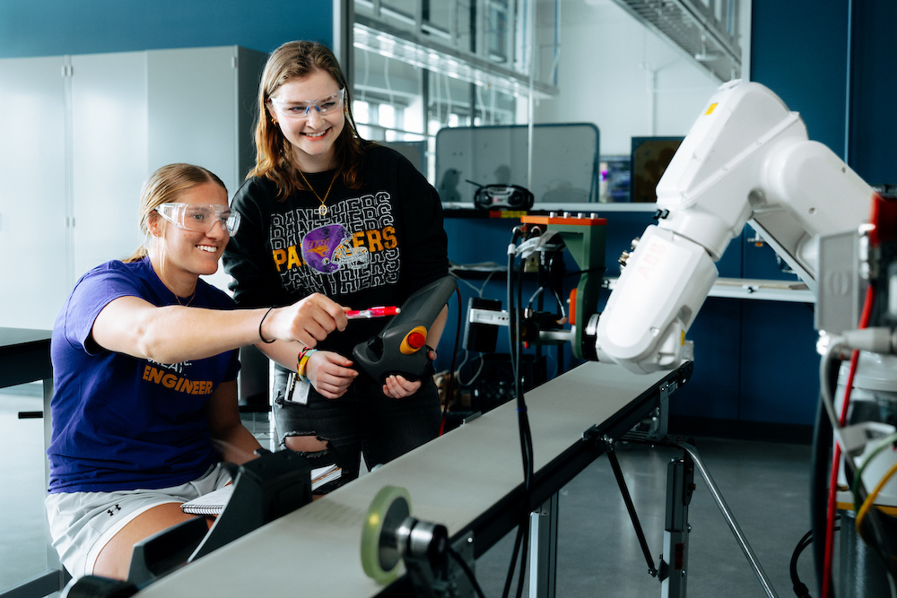 Students in an engineering lab